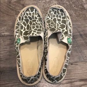 Animal print Sanuks